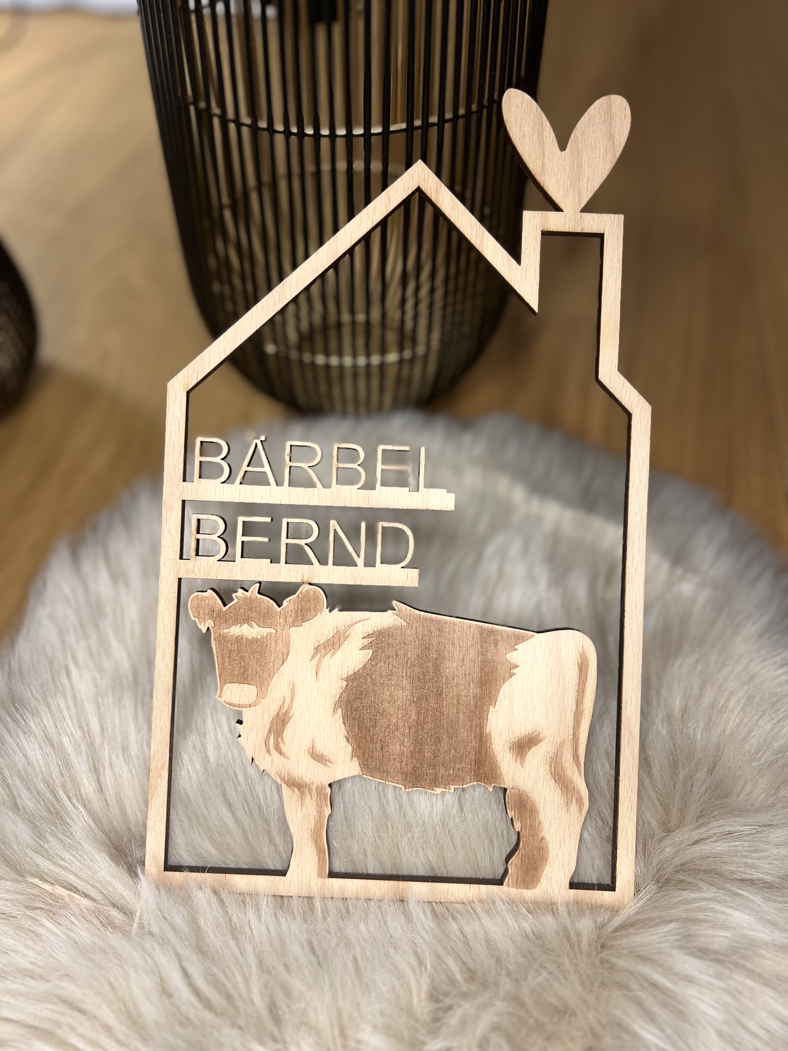 Haus mit Namen - Holzhaus personalisiert - Familienhaus